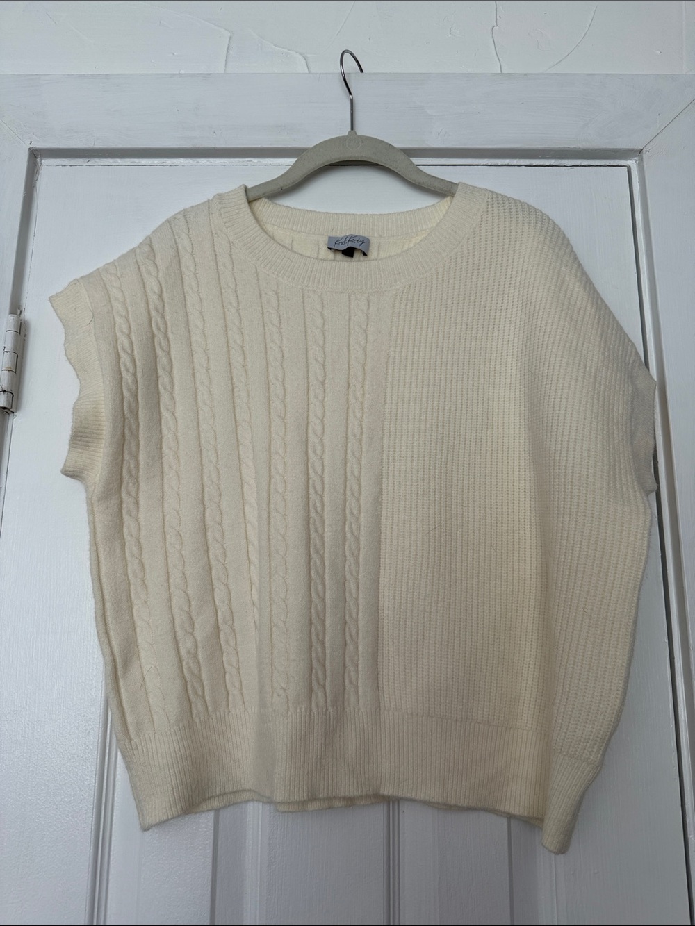 Cream Cable & Rib Short-Sleeve Sweater - Classic Crew